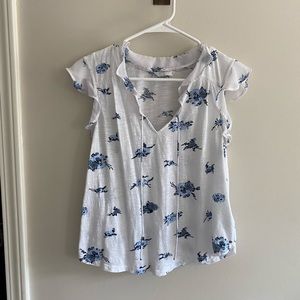 Lucky Brand flutter sleeve top